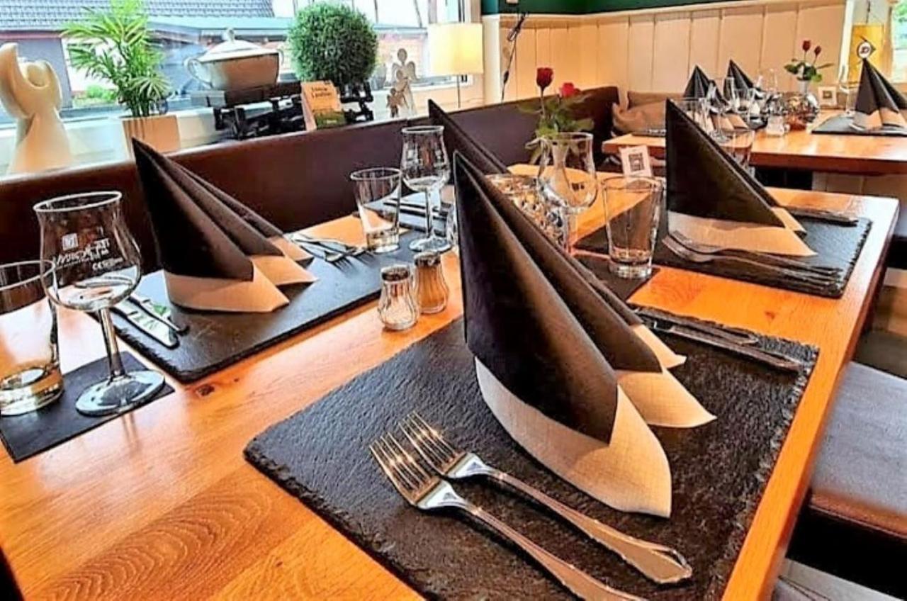 Hotel&Restaurant Hüllen Barweiler Buitenkant foto