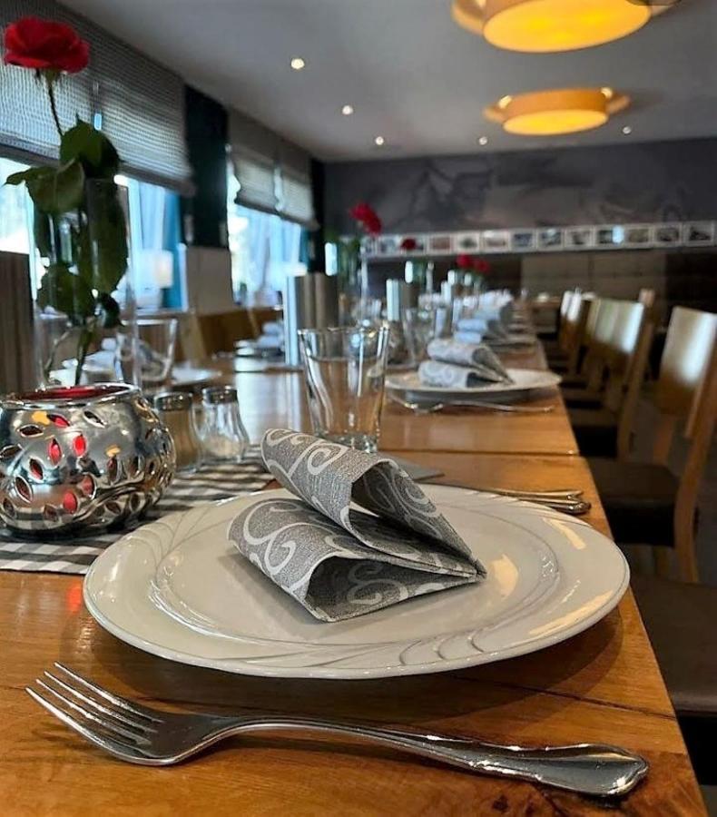 Hotel&Restaurant Hüllen Barweiler Buitenkant foto