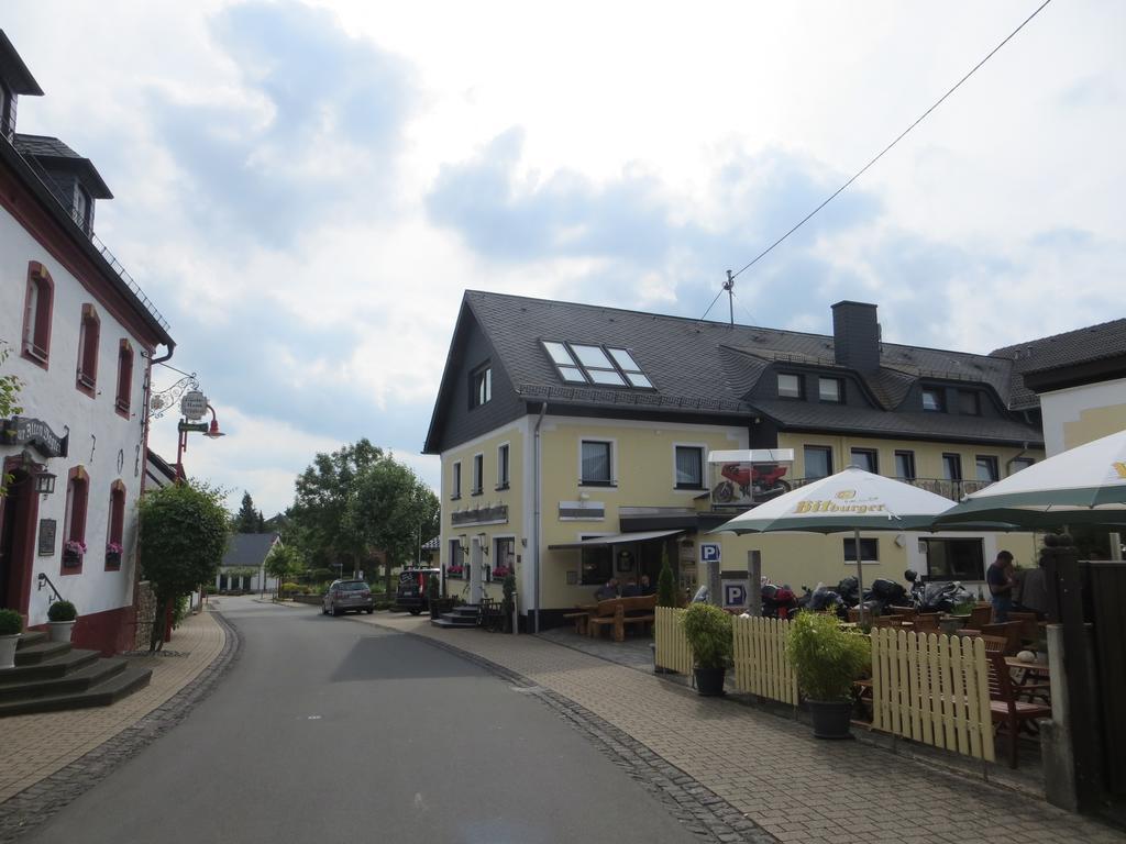 Hotel&Restaurant Hüllen Barweiler Buitenkant foto